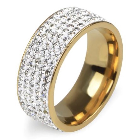 White Crystal 5 Row Gold Stainless Steel Ring - Picture 2 of 3